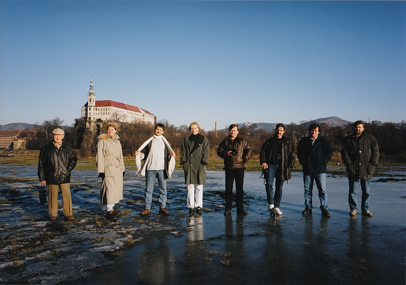 STO z ledu ven - skupinov� foto